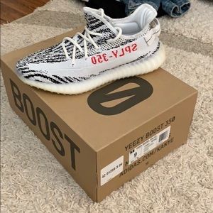 YEEZY BOOST 350 ZEBRA